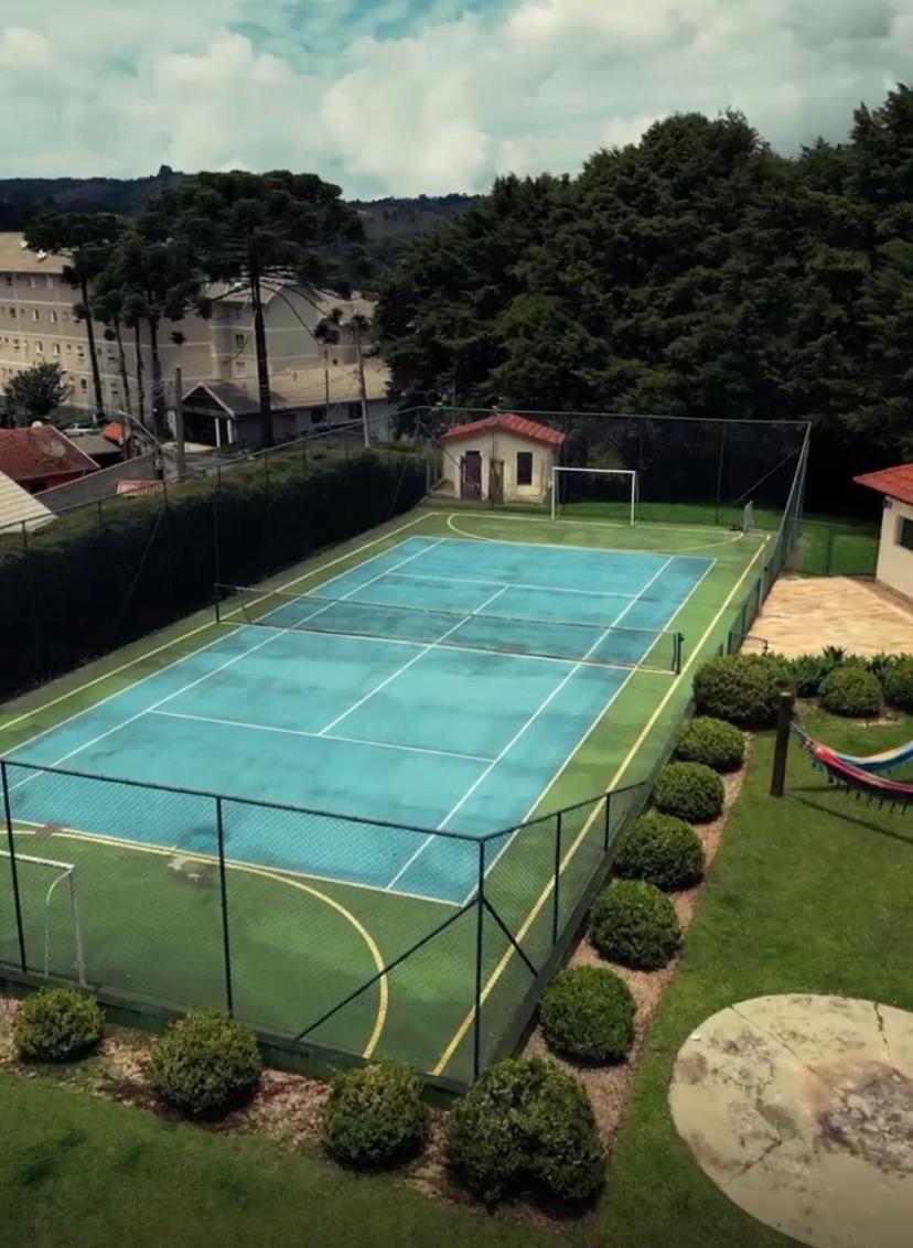 Com Campos do Jordão